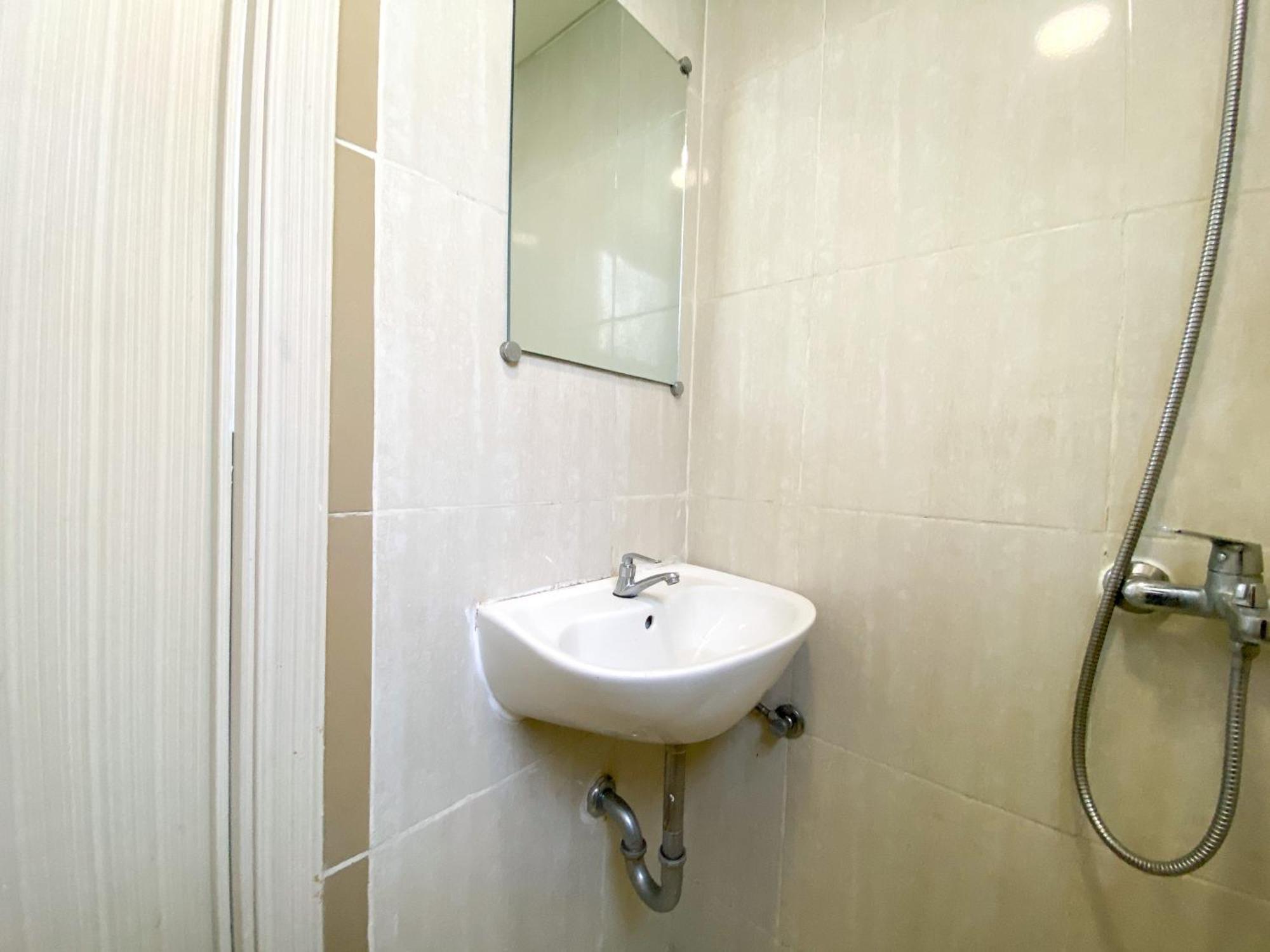 Simply Look And Enjoy Living At Meikarta By Travelio * Bekasi